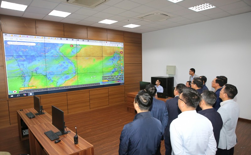 “BSR hoàn thành vượt mức kế hoạch 2025, bù đắp những thiệt hại mà đất nước đối mặt do mưa lũ” “BSR hoàn thành vượt mức kế hoạch 2025, bù đắp những thiệt hại mà đất nước đối mặt do mưa lũ”