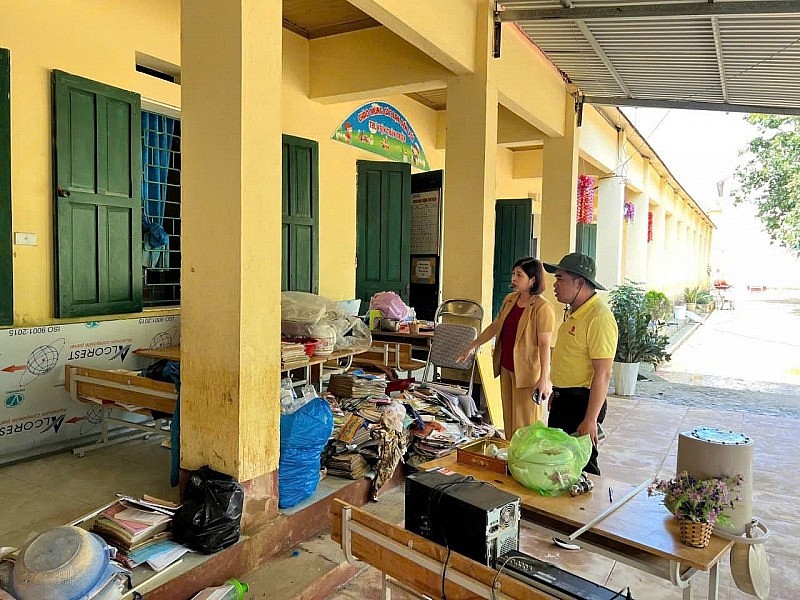 Vingroup tiếp tục hỗ trợ thêm 500 tỷ cứu trợ miền Trung, nâng tổng đóng góp lên 1.000 tỷ đồng Vingroup tiếp tục hỗ trợ thêm 500 tỷ cứu trợ miền Trung, nâng tổng đóng góp lên 1.000 tỷ đồng