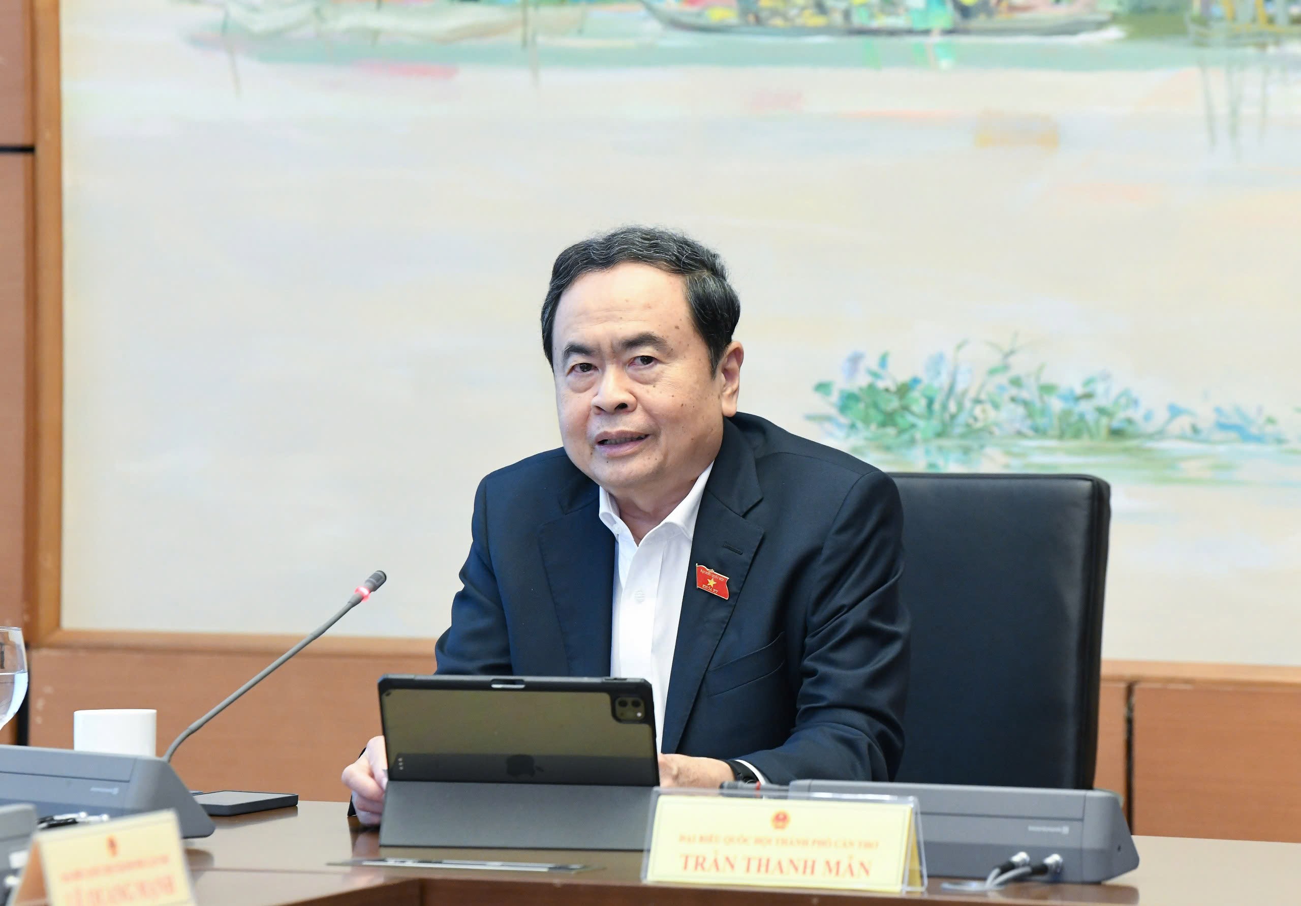 Chủ tịch Quốc hội Trần Thanh Mẫn phát biểu tại Tổ 11. (Ảnh: quochoi.vn) Chủ tịch Quốc hội Trần Thanh Mẫn phát biểu tại Tổ 11. (Ảnh: quochoi.vn)