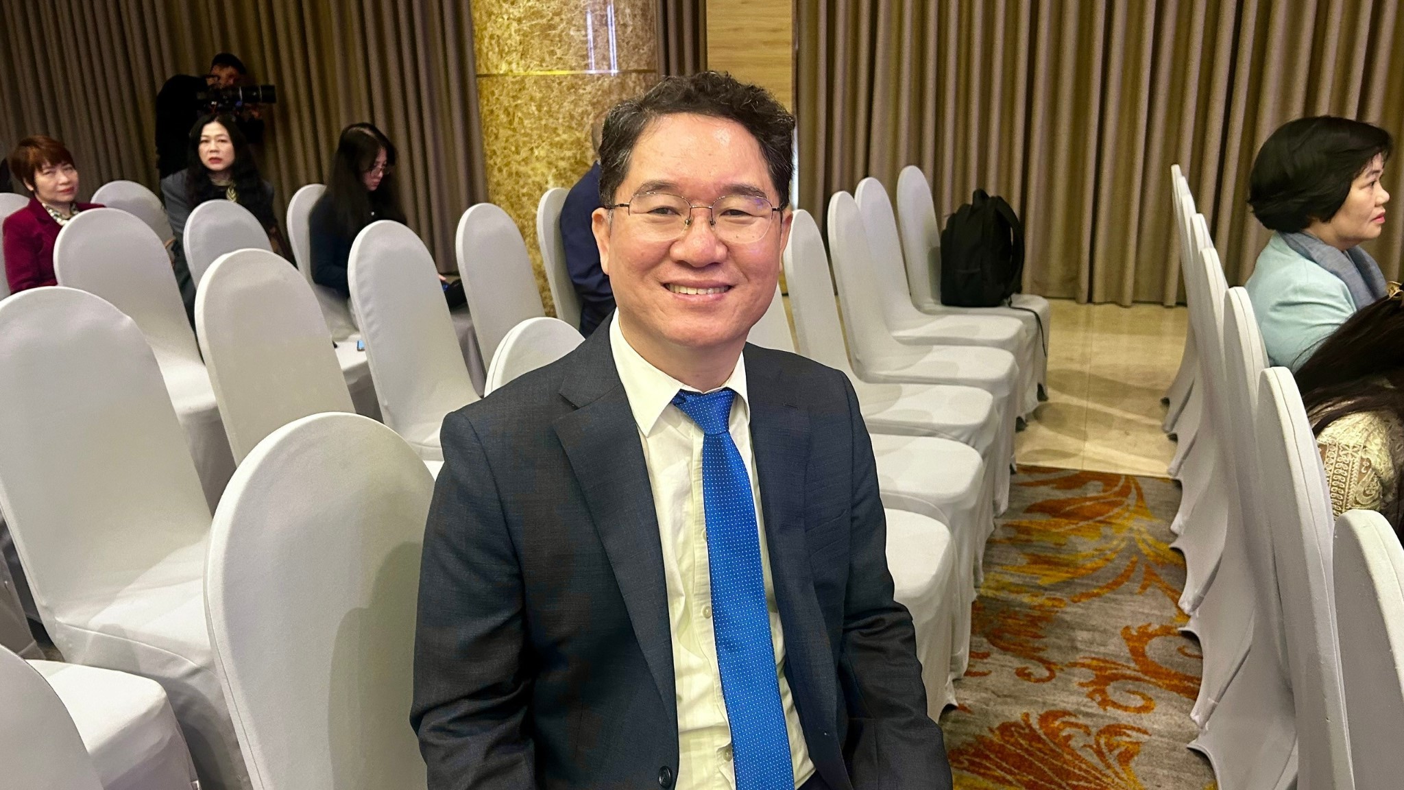 Bạn bè quốc tế, chuyên gia ngành đối ngoại góp ý nhằm gắn kết nhân dân Việt Nam và thế giới Bạn bè quốc tế, chuyên gia ngành đối ngoại góp ý nhằm gắn kết nhân dân Việt Nam và thế giới