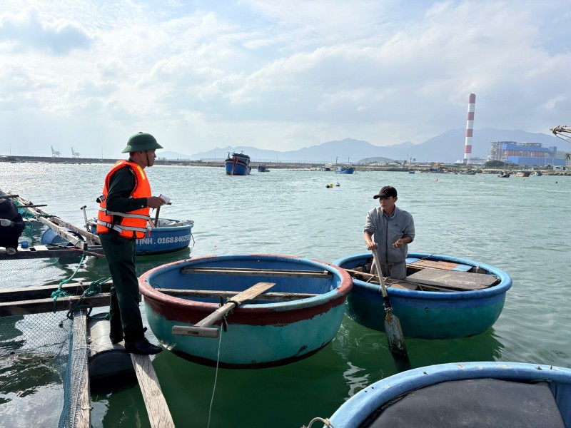 Đồn Biên phòng Ninh Phước (Khánh Hòa) tăng cường tuyên truyền, chủ động ứng phó bão số 15 Đồn Biên phòng Ninh Phước (Khánh Hòa) tăng cường tuyên truyền, chủ động ứng phó bão số 15