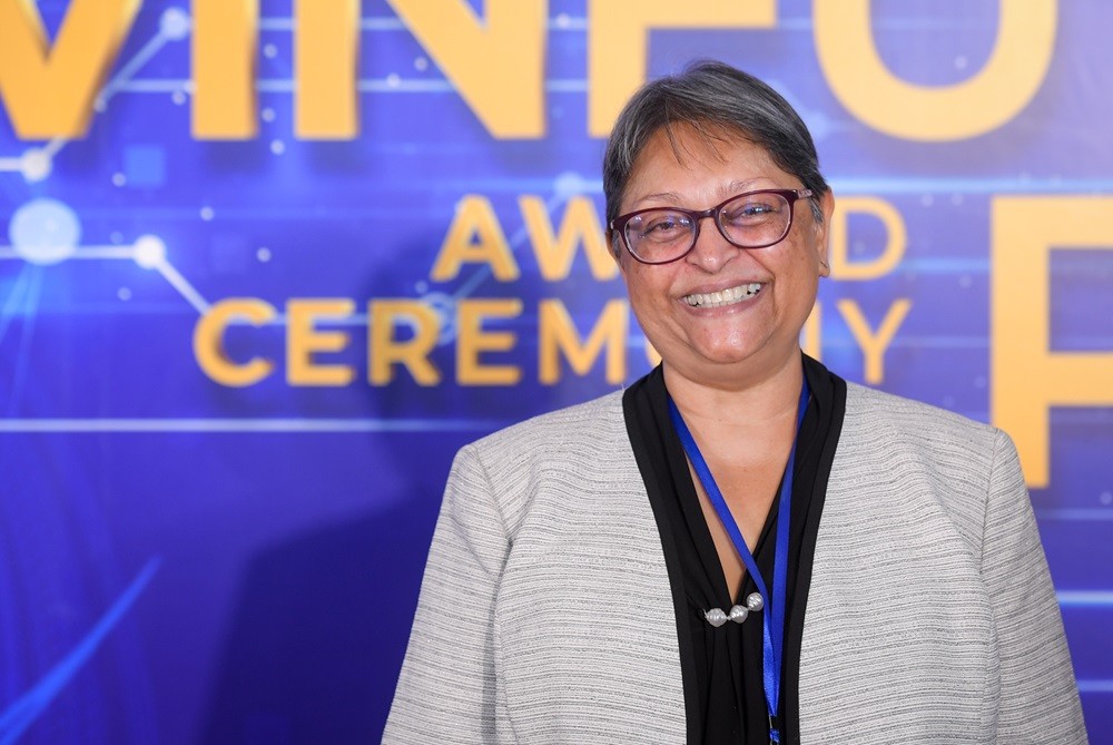 Cuộc hẹn của các trí tuệ aẢnh 2. GS. Quarraisha Abdool Karim - Chủ nhân Giải Đặc biệt VinFuture 2021, Thành viên Hội đồng Sơ khảo Giải thưởng VinFuture – sẽ điều phối phiên thảo luận về những tiến bộ trong phát hiện, chẩn đoán và điều trị bệnh. Ảnh: VFP.dẫn dắt y học tương lai tại Tuần lễ Khoa học Công nghệ VinFuture 2025 Cuộc hẹn của các trí tuệ aẢnh 2. GS. Quarraisha Abdool Karim - Chủ nhân Giải Đặc biệt VinFuture 2021, Thành viên Hội đồng Sơ khảo Giải thưởng VinFuture – sẽ điều phối phiên thảo luận về những tiến bộ trong phát hiện, chẩn đoán và điều trị bệnh. Ảnh: VFP.dẫn dắt y học tương lai tại Tuần lễ Khoa học Công nghệ VinFuture 2025