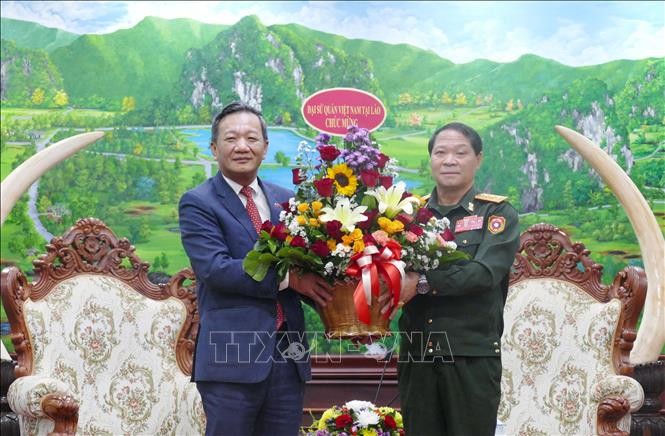 Lan tỏa tinh thần đoàn kết Việt - Lào nhân kỷ niệm Quốc khánh Lào lần thứ 50 Lan tỏa tinh thần đoàn kết Việt - Lào nhân kỷ niệm Quốc khánh Lào lần thứ 50