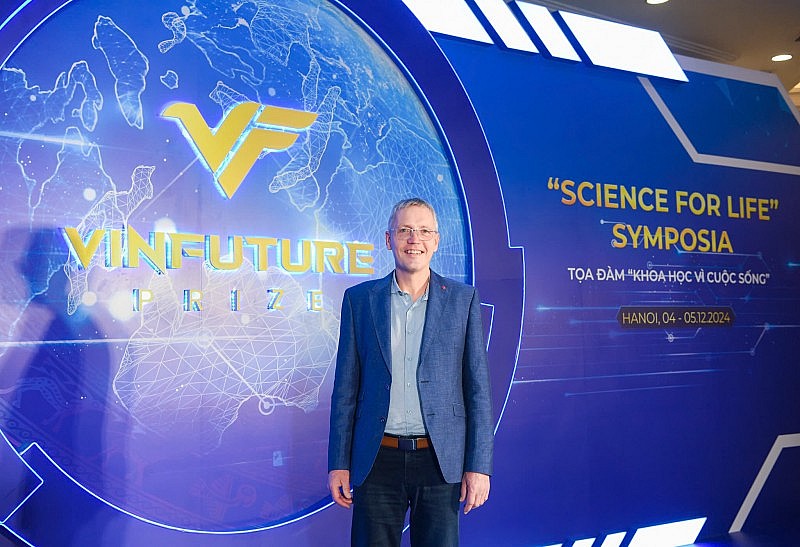 Các nhà khoa học hàng đầu thế giới hiến kế nuôi sống 10 tỷ người tại Tuần lễ Khoa học Công nghệ VinFuture 2025 Các nhà khoa học hàng đầu thế giới hiến kế nuôi sống 10 tỷ người tại Tuần lễ Khoa học Công nghệ VinFuture 2025