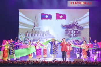 Việt Nam luôn tự hào có người bạn Lào thủy chung, son sắt