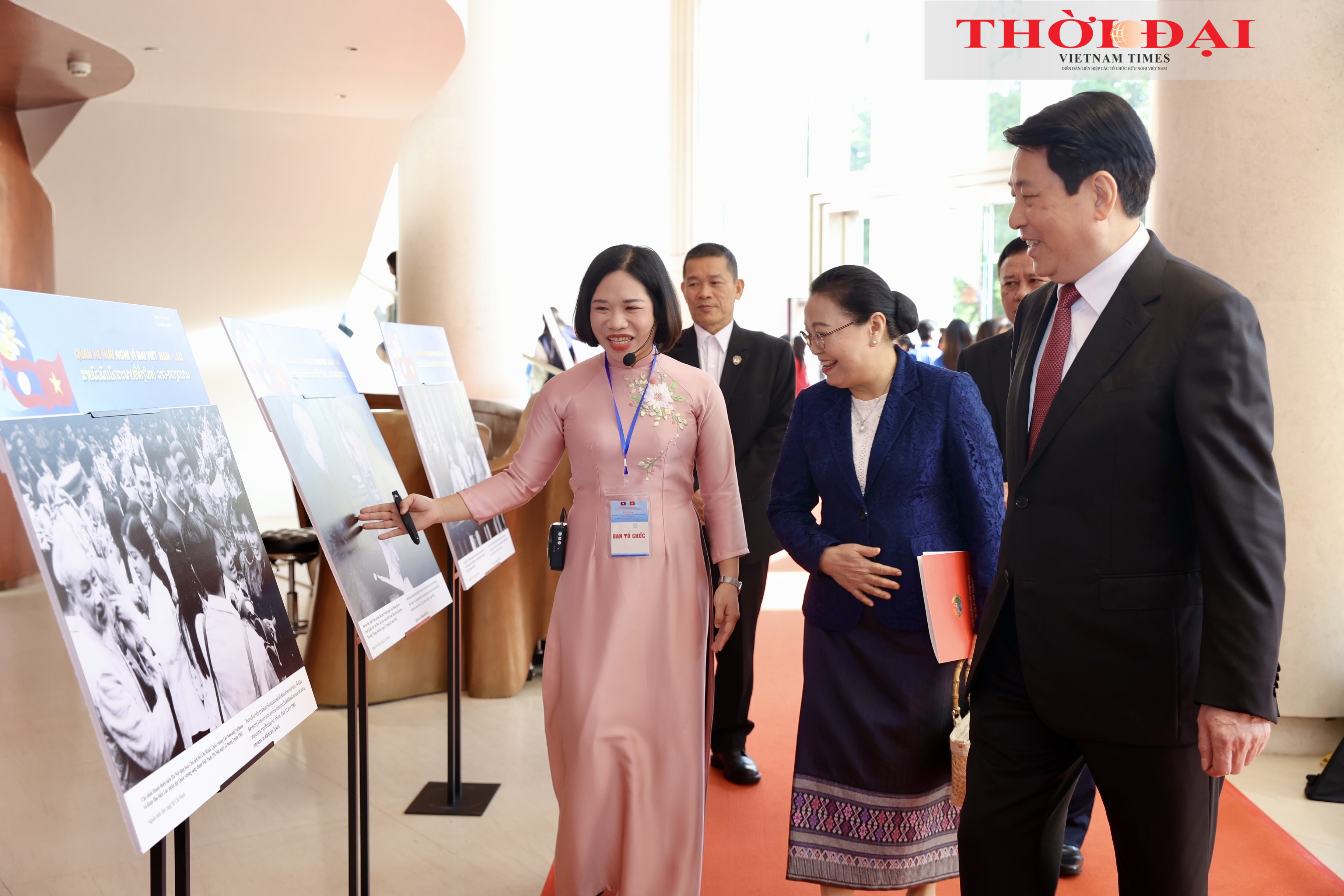 Việt Nam luôn tự hào có người bạn Lào thủy chung, son sắt Việt Nam luôn tự hào có người bạn Lào thủy chung, son sắt