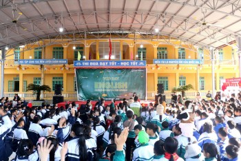 hon 500 hoc sinh tham gia ngay hoi phat trien nang luc tre em