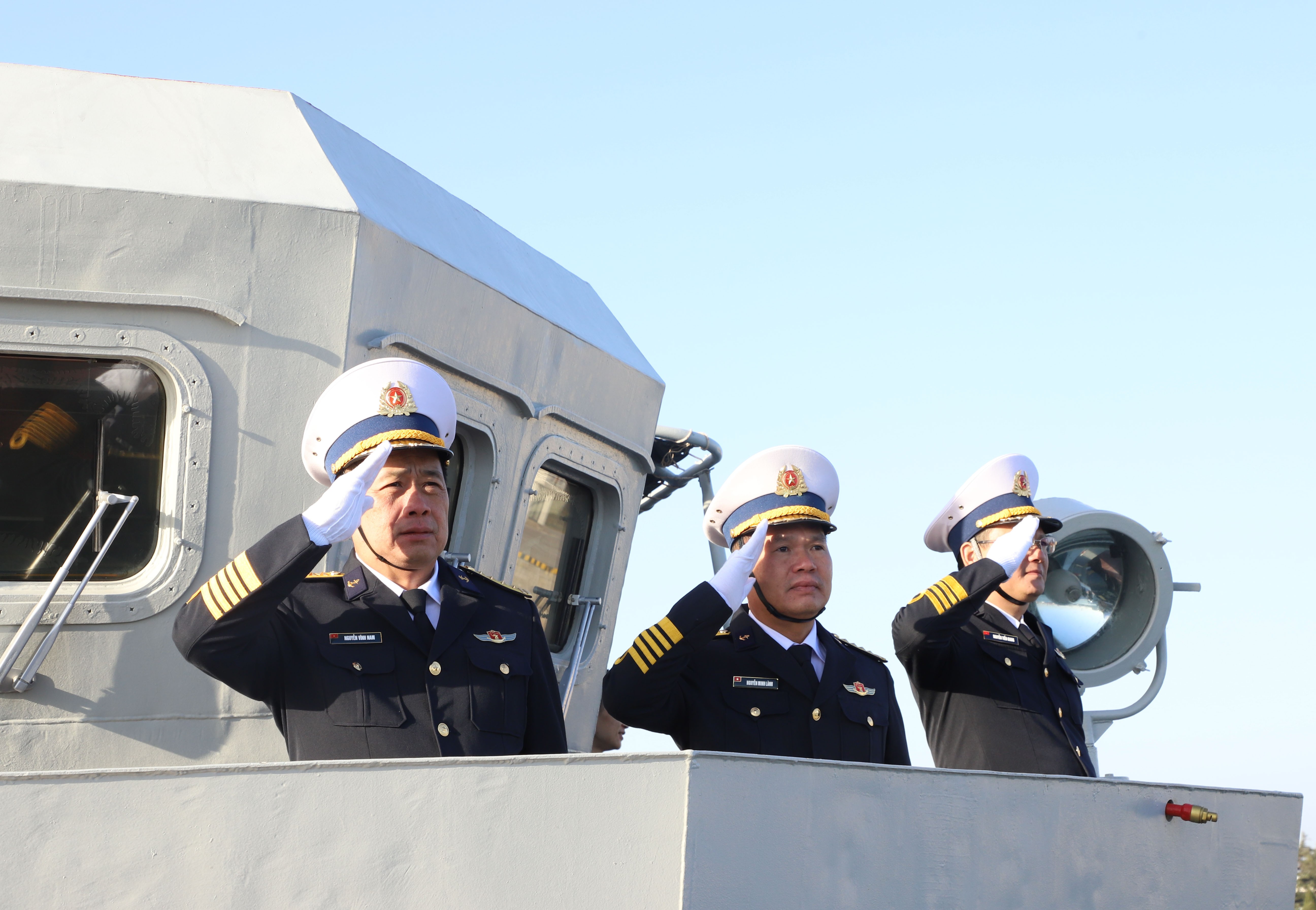 Tàu 015-Trần Hưng Đạo bắt đầu thăm, giao lưu với hải quân Trung Quốc Tàu 015-Trần Hưng Đạo bắt đầu thăm, giao lưu với hải quân Trung Quốc