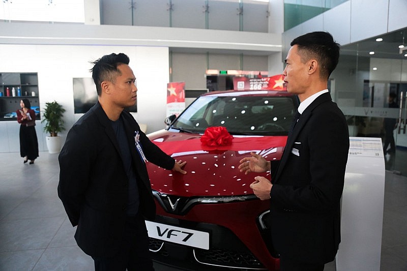 Lập kỷ lục với xưởng dịch vụ thứ 350, VinFast nhận “mưa lời khen” về mạng lưới hậu mãi khủng nhất Việt Nam Lập kỷ lục với xưởng dịch vụ thứ 350, VinFast nhận “mưa lời khen” về mạng lưới hậu mãi khủng nhất Việt Nam