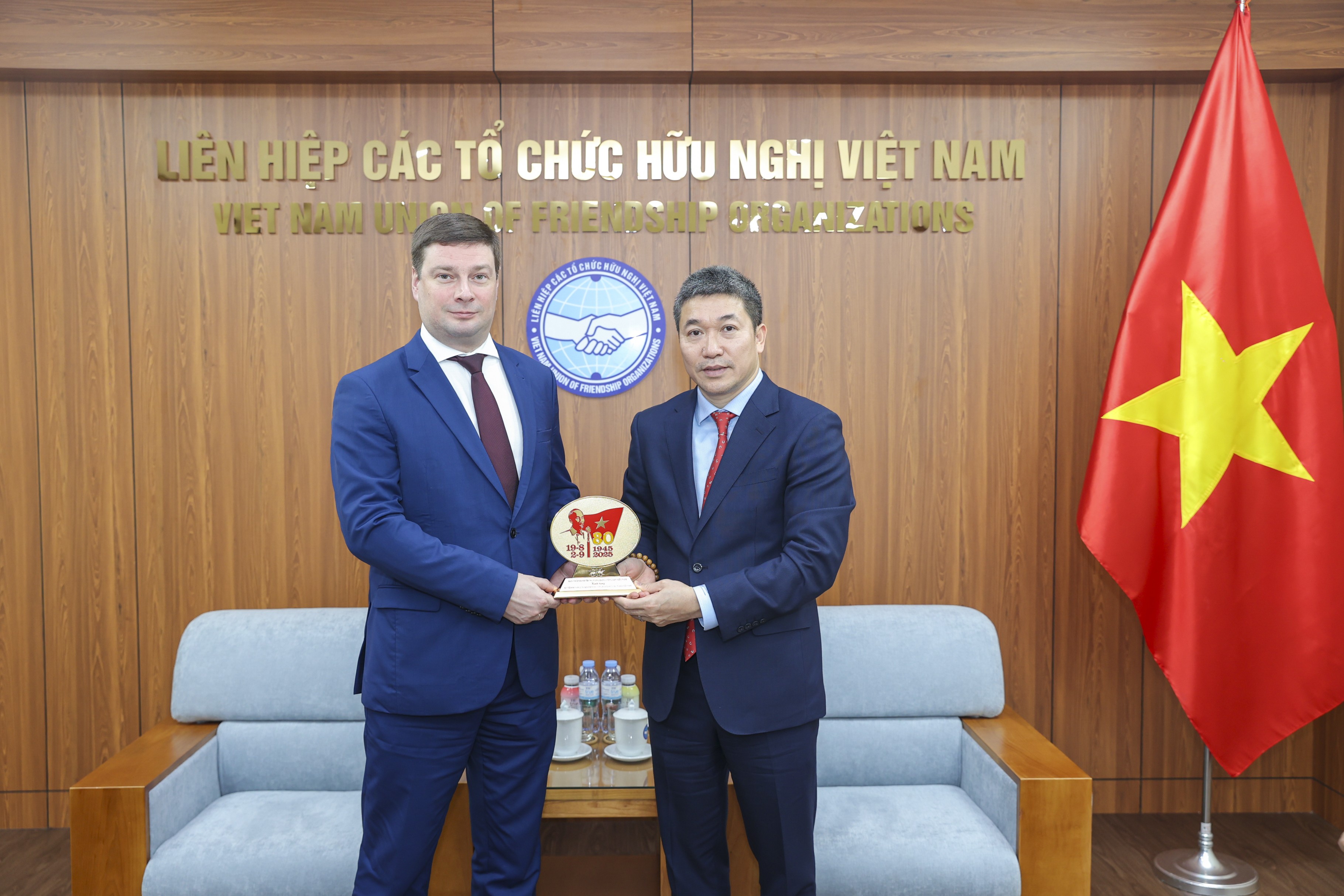 Tăng cường hợp tác giáo dục, thúc đẩy tình hữu nghị Việt Nam – LB Nga Tăng cường hợp tác giáo dục, thúc đẩy tình hữu nghị Việt Nam – LB Nga