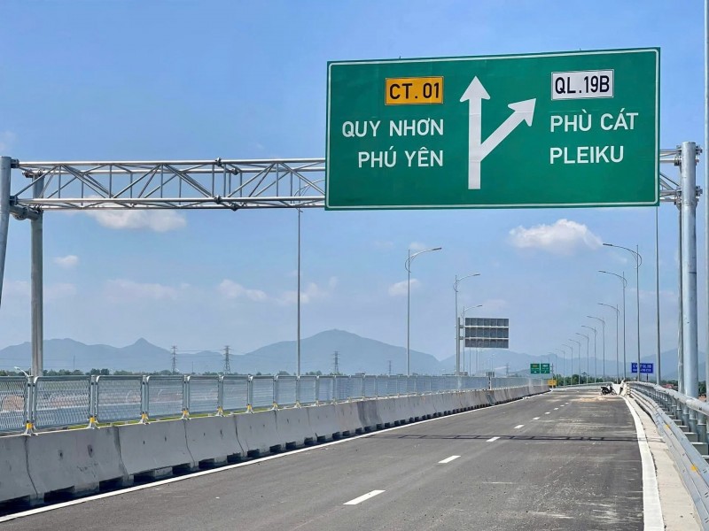 Khẩn trương hoàn tất chuẩn bị cho lễ khánh thành, khởi công hàng trăm dự án lớn trước 19/12 Khẩn trương hoàn tất chuẩn bị cho lễ khánh thành, khởi công hàng trăm dự án lớn trước 19/12