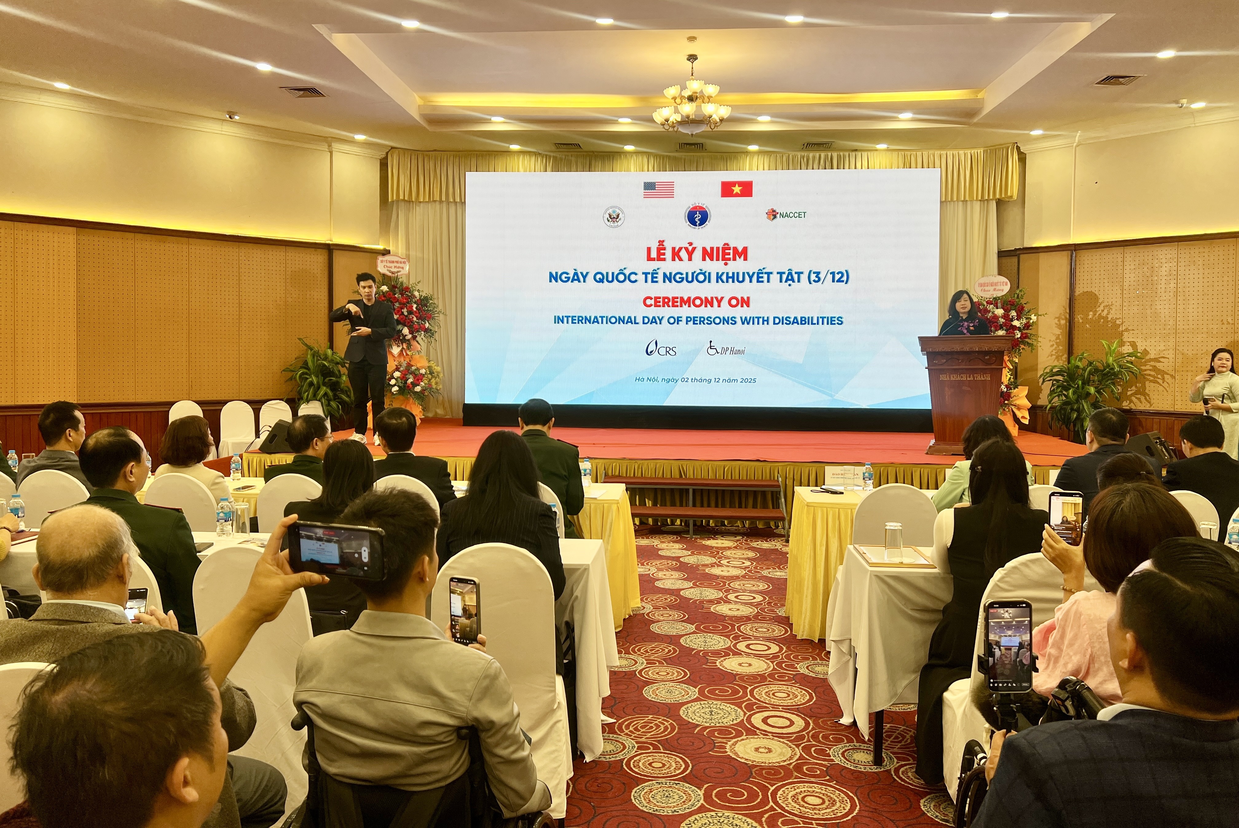 Chung tay vì xã hội không rào cản cho người khuyết tật Chung tay vì xã hội không rào cản cho người khuyết tật