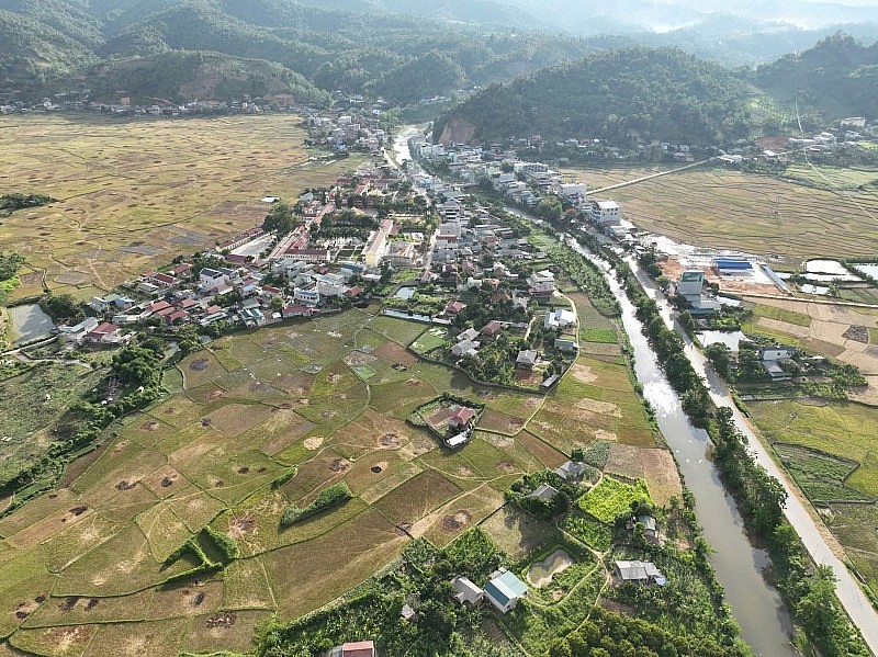 Búng Lao khởi sắc từ việc triển khai đồng bộ các chính sách dân tộc Búng Lao khởi sắc từ việc triển khai đồng bộ các chính sách dân tộc