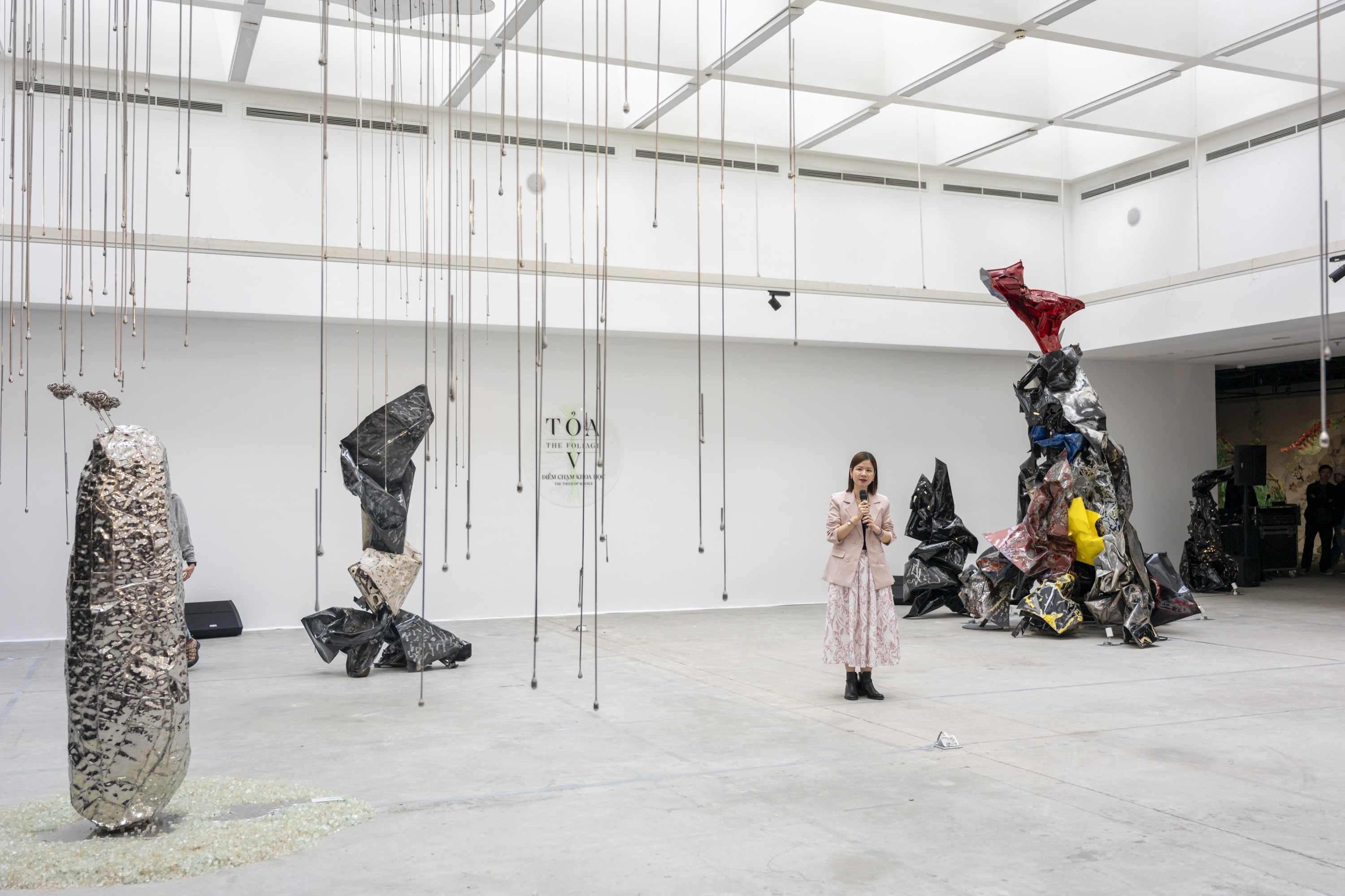 TS Lê Thái Hà - Giám đốc điều hành Quỹ Vinfuture phát biểu khai mạc Triển lãm TOẢ V - ĐIỂM CHẠM KHOA HỌC TS Lê Thái Hà - Giám đốc điều hành Quỹ Vinfuture phát biểu khai mạc Triển lãm TOẢ V - ĐIỂM CHẠM KHOA HỌC