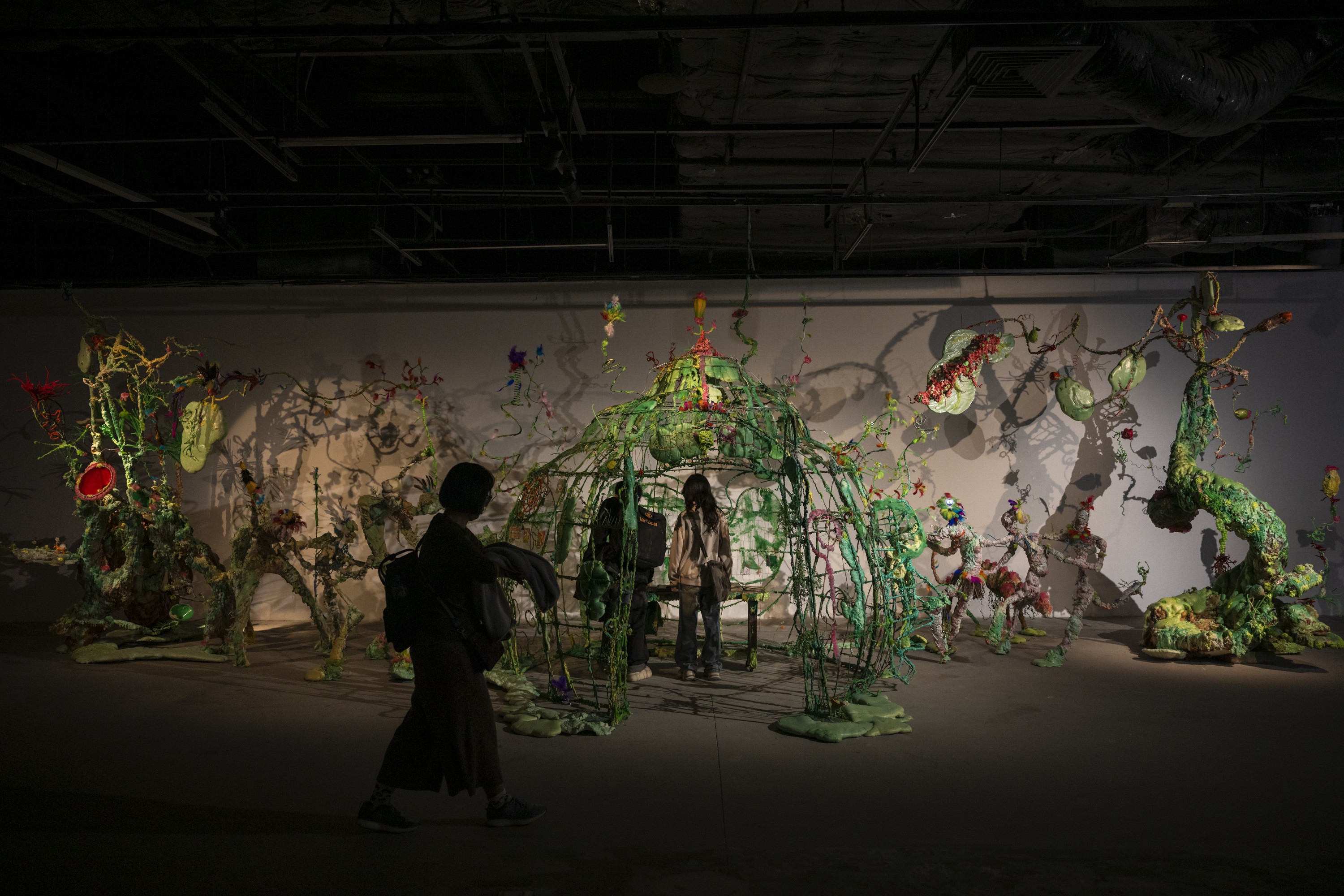 Triển lãm “Tỏa V – Điểm Chạm Khoa Học”: Cuộc đối thoại giữa nghệ thuật và trí tuệ nhân loại Triển lãm “Tỏa V – Điểm Chạm Khoa Học”: Cuộc đối thoại giữa nghệ thuật và trí tuệ nhân loại