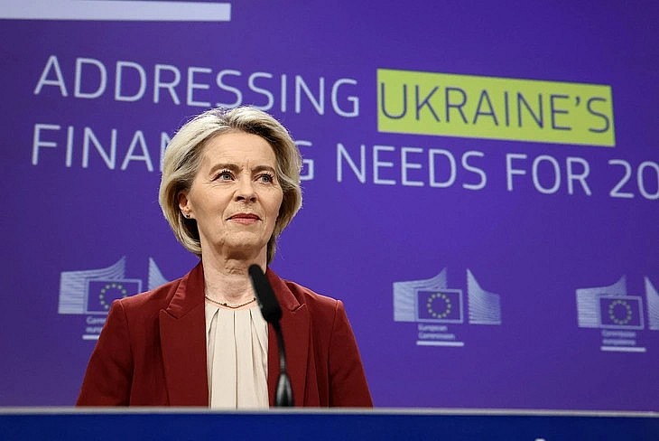 Chủ tịch EC Ursula von der Leyen công bố kế hoạch hỗ trợ Ukraine hôm 3-12 - Ảnh: REUTERS Chủ tịch EC Ursula von der Leyen công bố kế hoạch hỗ trợ Ukraine hôm 3-12 - Ảnh: REUTERS