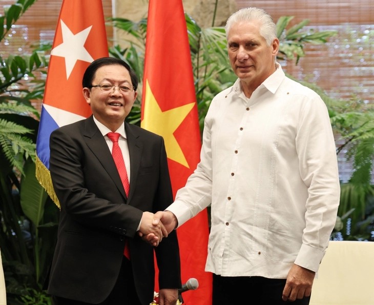 Phó thủ tướng Hồ Quốc Dũng gặp gỡ Bí thư thứ nhất, Chủ tịch nước Cuba Miguel Diaz Canel trong khuôn khổ chuyến thăm chính thức Cuba - Ảnh: THÔNG TIN CHÍNH PHỦ Phó thủ tướng Hồ Quốc Dũng gặp gỡ Bí thư thứ nhất, Chủ tịch nước Cuba Miguel Diaz Canel trong khuôn khổ chuyến thăm chính thức Cuba - Ảnh: THÔNG TIN CHÍNH PHỦ