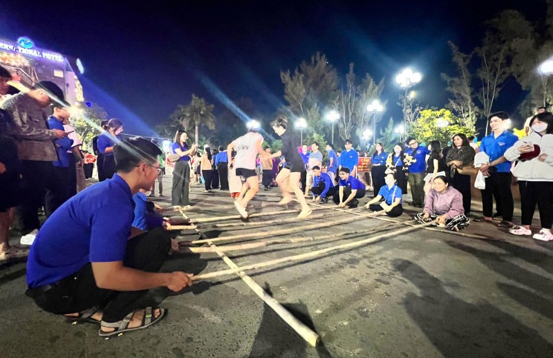 Tổ chức lại Phố đi bộ Ninh Kiều: Động lực mới cho kinh tế đêm và du lịch Cần Thơ Tổ chức lại Phố đi bộ Ninh Kiều: Động lực mới cho kinh tế đêm và du lịch Cần Thơ