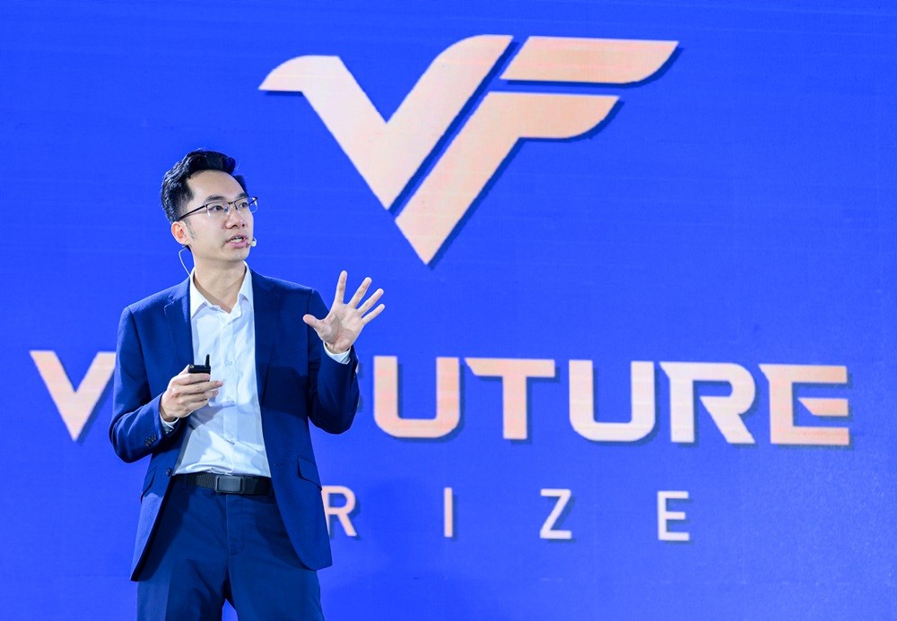 TS. Nguyễn Trung Quân - Đại học Nam California (Mỹ), Chủ tịch Công ty VinMotion chia sẻ về robot tại tọa đàm. TS. Nguyễn Trung Quân - Đại học Nam California (Mỹ), Chủ tịch Công ty VinMotion chia sẻ về robot tại tọa đàm.