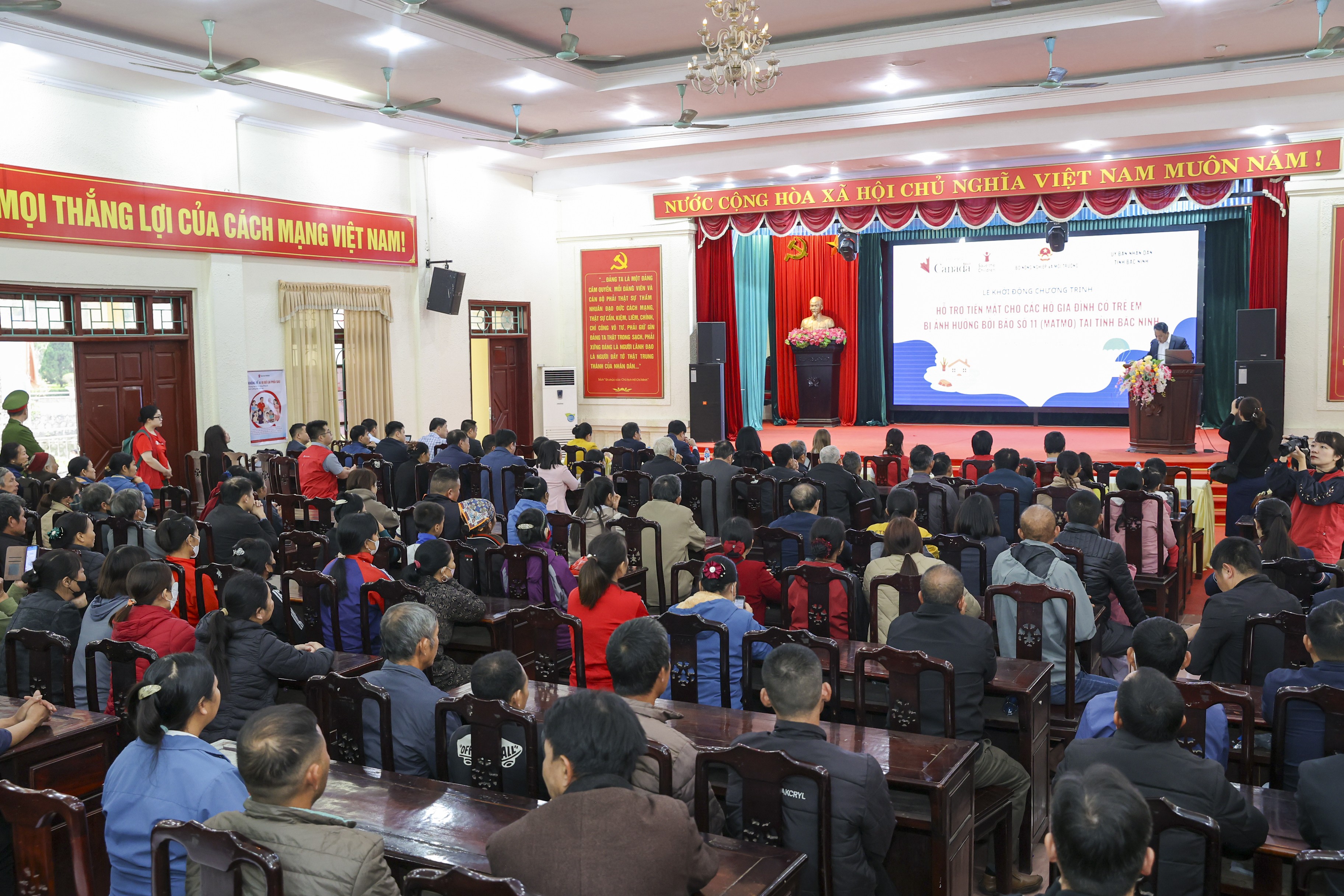 Chính phủ Canada và Tổ chức Cứu trợ Trẻ em tiếp sức trẻ em Bắc Ninh sớm quay về nhịp sống và học tập sau thiên tai Chính phủ Canada và Tổ chức Cứu trợ Trẻ em tiếp sức trẻ em Bắc Ninh sớm quay về nhịp sống và học tập sau thiên tai