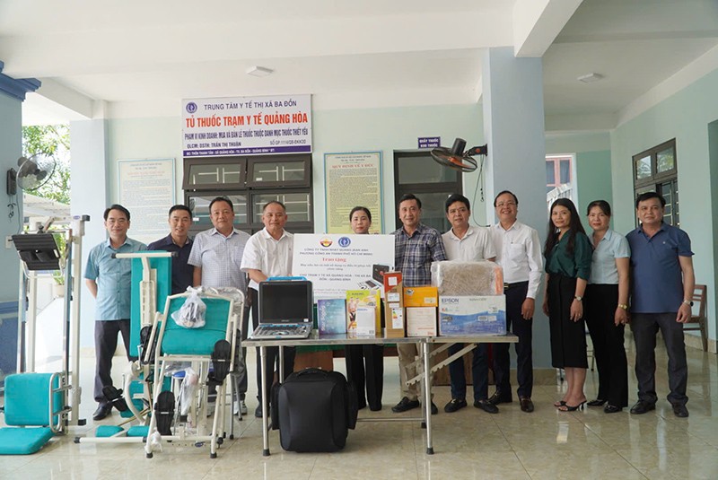 AIMD (Hàn Quốc) viện trợ thiết bị y tế cho Quảng Trị AIMD (Hàn Quốc) viện trợ thiết bị y tế cho Quảng Trị