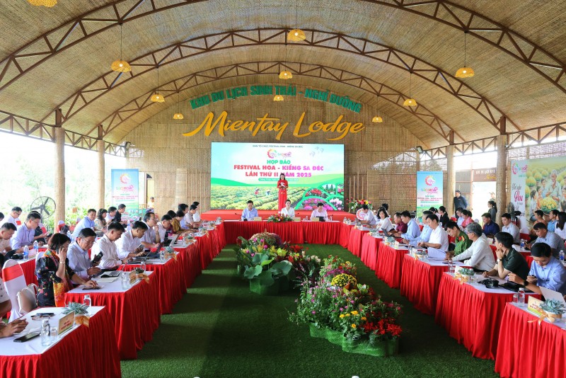 Festival Hoa - Kiểng Sa Đéc 2025: “Sắc hoa ngày mới” rực rỡ cuối năm Festival Hoa - Kiểng Sa Đéc 2025: “Sắc hoa ngày mới” rực rỡ cuối năm