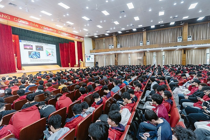 Sinh viên Việt và “cuộc hẹn” đặc biệt với những trí tuệ kiệt xuất thế giới tại VinFuture 2025 Sinh viên Việt và “cuộc hẹn” đặc biệt với những trí tuệ kiệt xuất thế giới tại VinFuture 2025