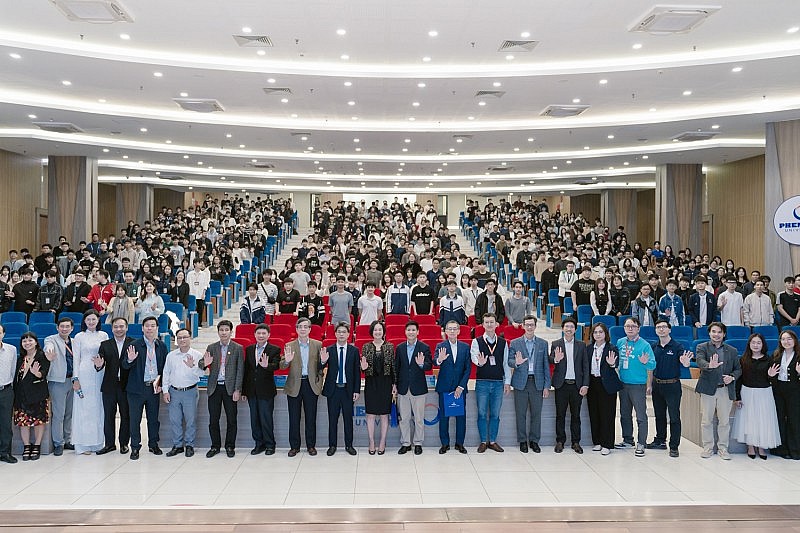 Sinh viên Việt và “cuộc hẹn” đặc biệt với những trí tuệ kiệt xuất thế giới tại VinFuture 2025 Sinh viên Việt và “cuộc hẹn” đặc biệt với những trí tuệ kiệt xuất thế giới tại VinFuture 2025