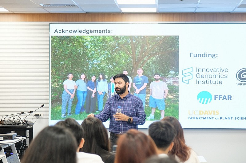 Sinh viên Việt và “cuộc hẹn” đặc biệt với những trí tuệ kiệt xuất thế giới tại VinFuture 2025 Sinh viên Việt và “cuộc hẹn” đặc biệt với những trí tuệ kiệt xuất thế giới tại VinFuture 2025