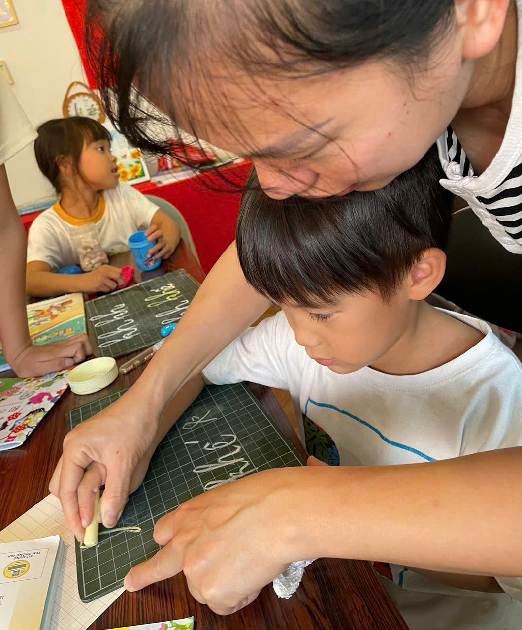 Cô giáo Việt ở Osaka và hành trình gieo tiếng mẹ đẻ cho những đứa trẻ xa quê