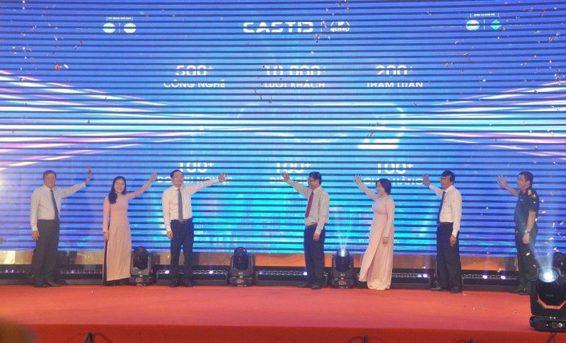 Cần Thơ phát động Tuần lễ khoa học công nghệ, đổi mới sáng tạo và chuyển đổi số 2025 Cần Thơ phát động Tuần lễ khoa học công nghệ, đổi mới sáng tạo và chuyển đổi số 2025