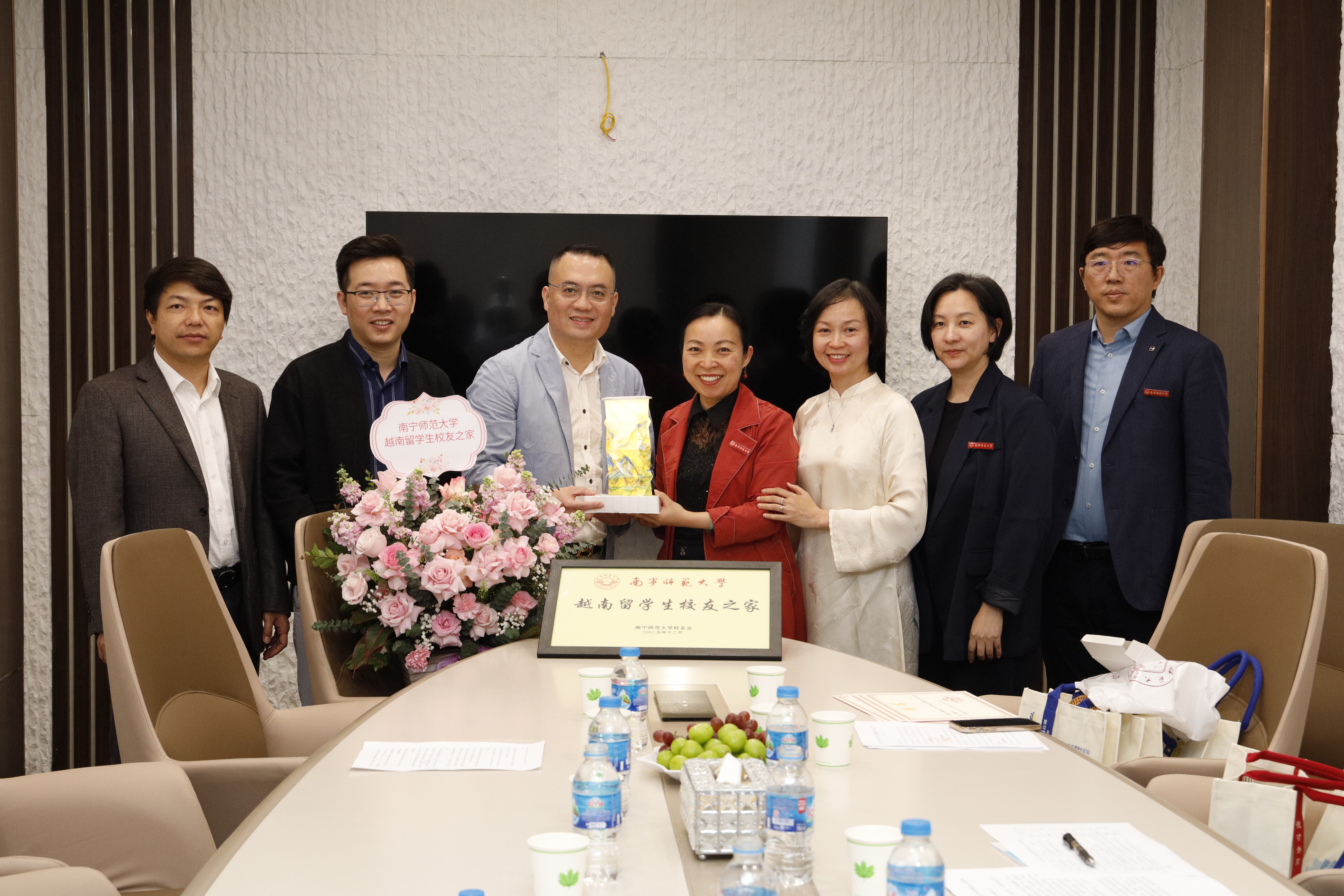 Ra mắt Ngôi nhà cựu lưu học sinh trường Đại học Sư phạm Nam Ninh, Trung Quốc Ra mắt Ngôi nhà cựu lưu học sinh trường Đại học Sư phạm Nam Ninh, Trung Quốc