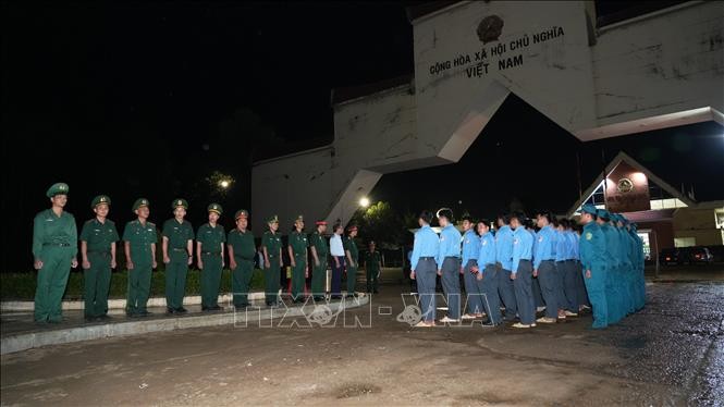 Tây Ninh đón 180 hài cốt liệt sĩ hy sinh tại Campuchia về nước Tây Ninh đón 180 hài cốt liệt sĩ hy sinh tại Campuchia về nước