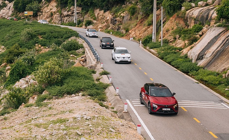 VinFast VF 7 - Chiến binh C SUV toàn diện về sức mạnh, an toàn và kinh tế VinFast VF 7 - Chiến binh C SUV toàn diện về sức mạnh, an toàn và kinh tế