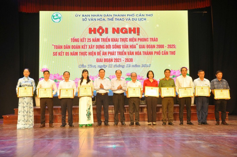 Cần Thơ phát huy sức mạnh văn hóa cho sự phát triển bền vững trong giai đoạn mới Cần Thơ phát huy sức mạnh văn hóa cho sự phát triển bền vững trong giai đoạn mới