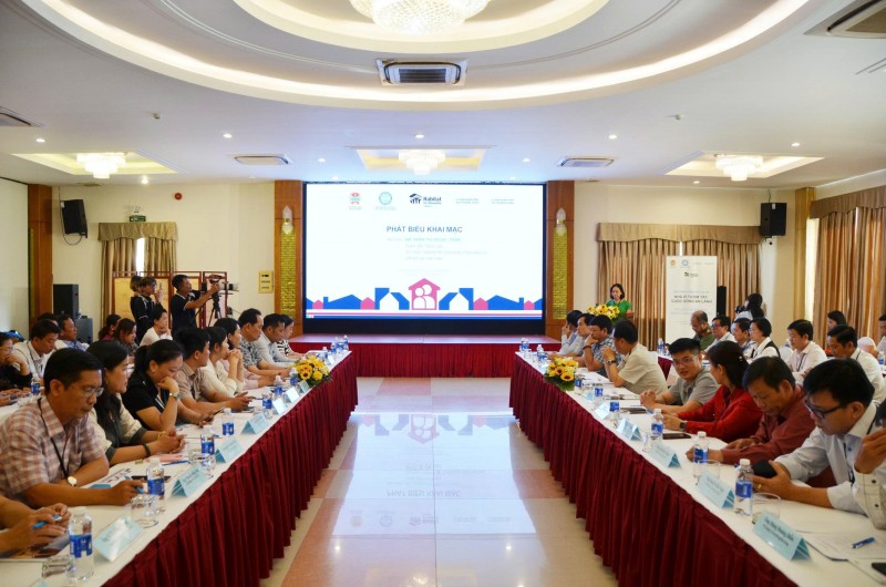 Hơn 4 tỷ đồng cải thiện nhà ở cho người dân An Giang và Đồng Tháp Hơn 4 tỷ đồng cải thiện nhà ở cho người dân An Giang và Đồng Tháp