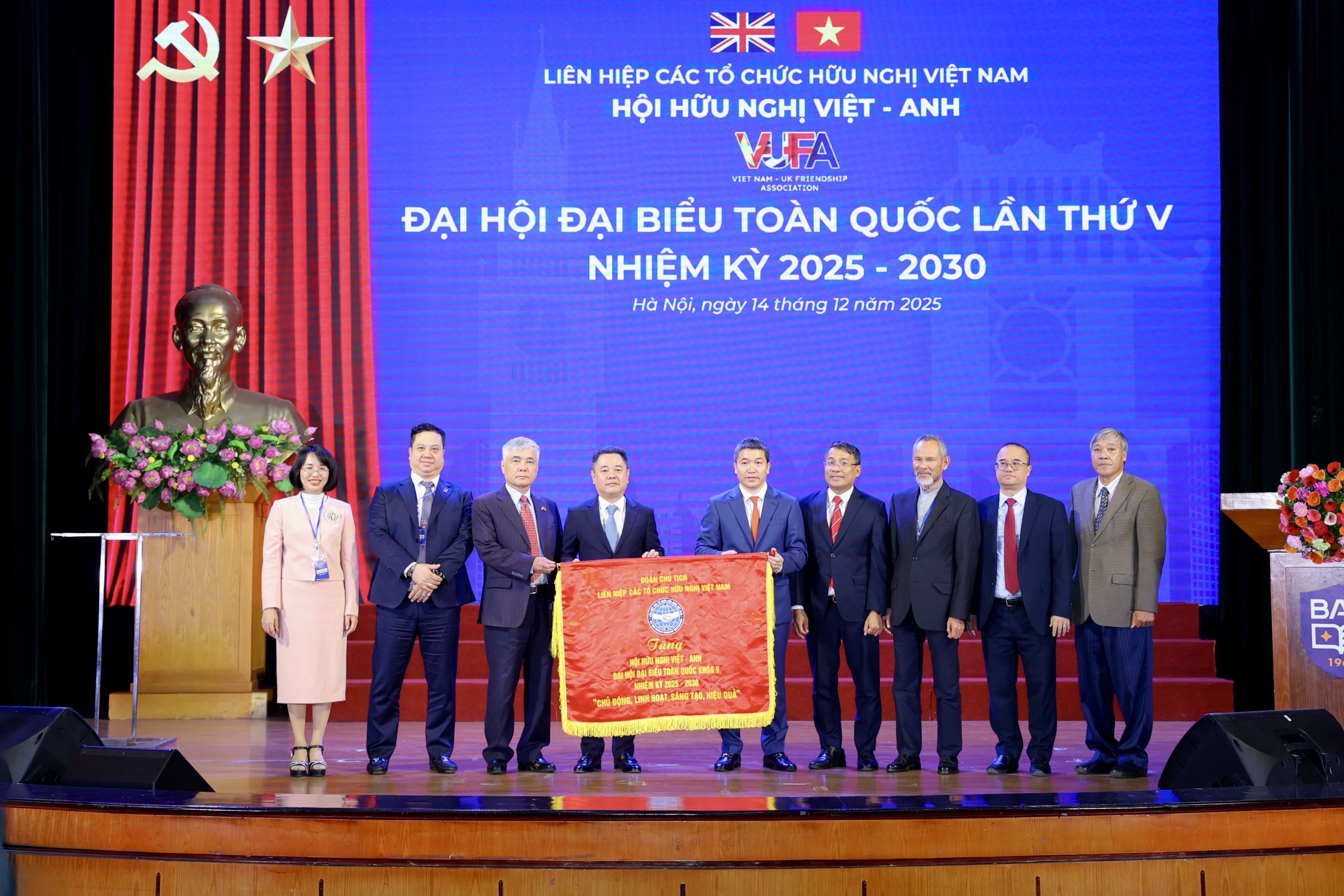 Ông Nguyễn Ngọc Cảnh được bầu làm Chủ tịch Hội Hữu nghị Việt – Anh khóa V nhiệm kỳ 2025-2030 Ông Nguyễn Ngọc Cảnh được bầu làm Chủ tịch Hội Hữu nghị Việt – Anh khóa V nhiệm kỳ 2025-2030