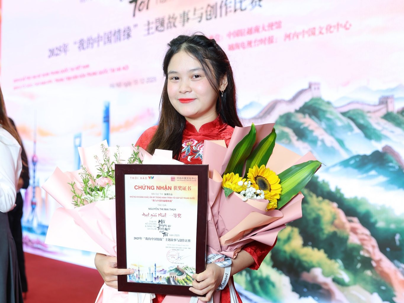 Phóng viên Nguyễn Thị Mai Thùy