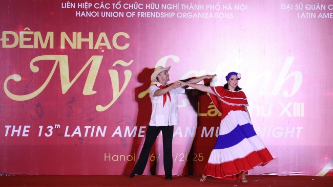 Hà Nội rực lửa vũ điệu Mỹ Latinh trong đêm giao lưu văn hóa đặc sắc