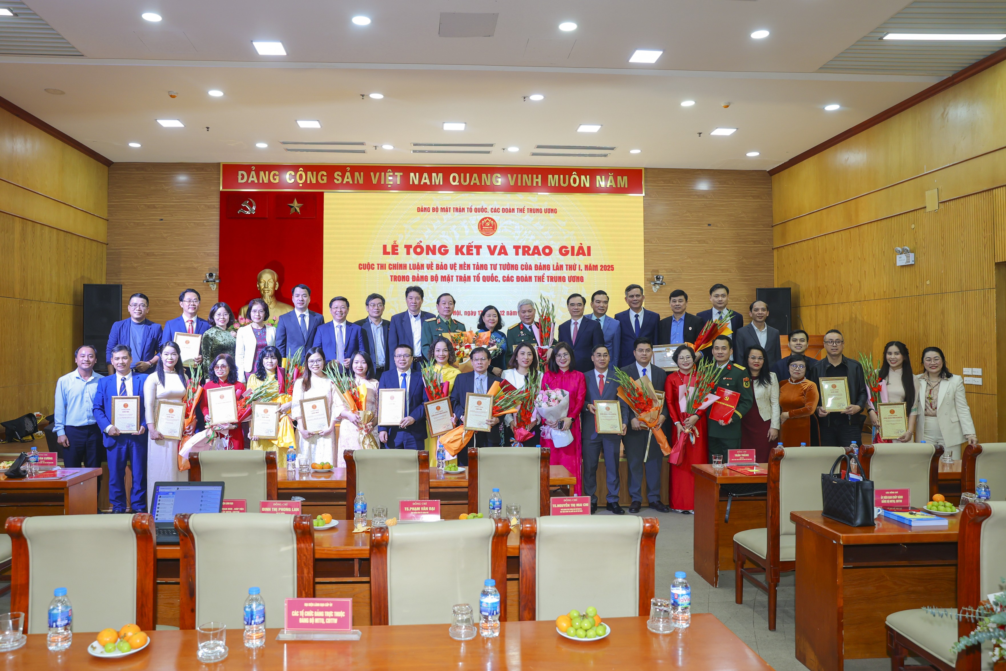 Khẳng định vai trò của Đảng bộ Mặt trận Tổ quốc, các đoàn thể Trung ương trong bảo vệ nền tảng tư tưởng của Đảng