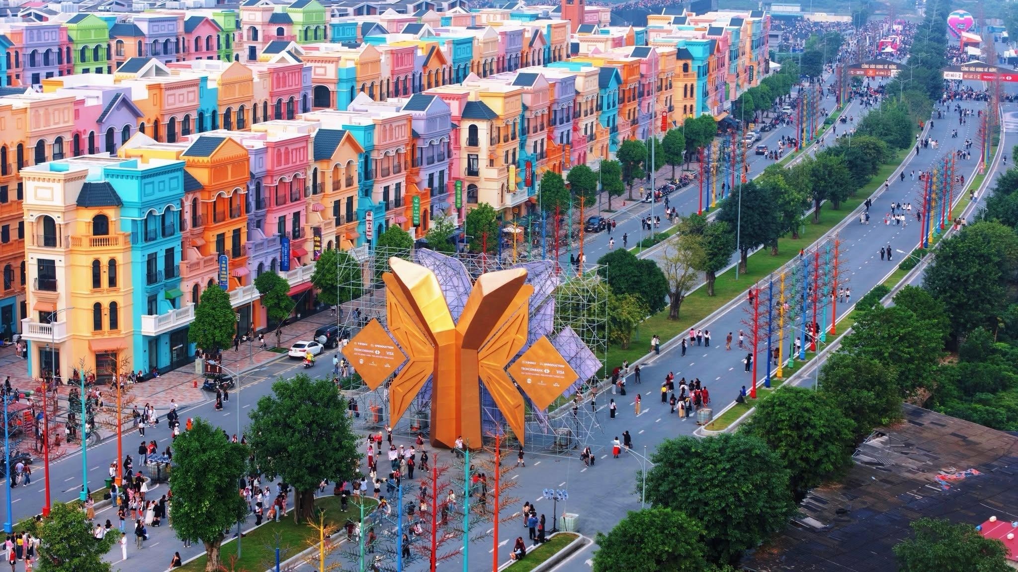 Gần 95.000 người “cháy hết mình” trong ngày diễn ra Y-Concert, Ocean City khẳng định tọa độ “khó thay thế” trên bản đồ giải trí Việt Nam Gần 95.000 người “cháy hết mình” trong ngày diễn ra Y-Concert, Ocean City khẳng định tọa độ “khó thay thế” trên bản đồ giải trí Việt Nam