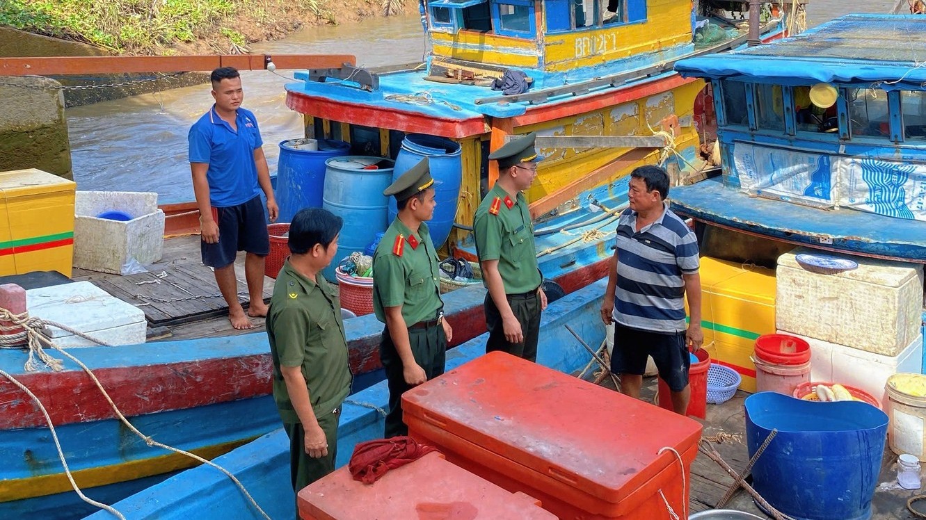 Vĩnh Long rà soát 100% tàu cá, siết chặt kiểm soát khai thác IUU