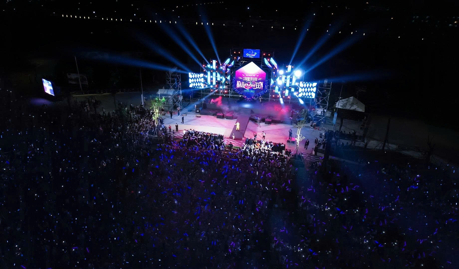 Hoacom Media là đơn vị truyền thông có năng lực tổ chức và vận hành các sự kiện quy mô lớn lên tới 50.000 người.