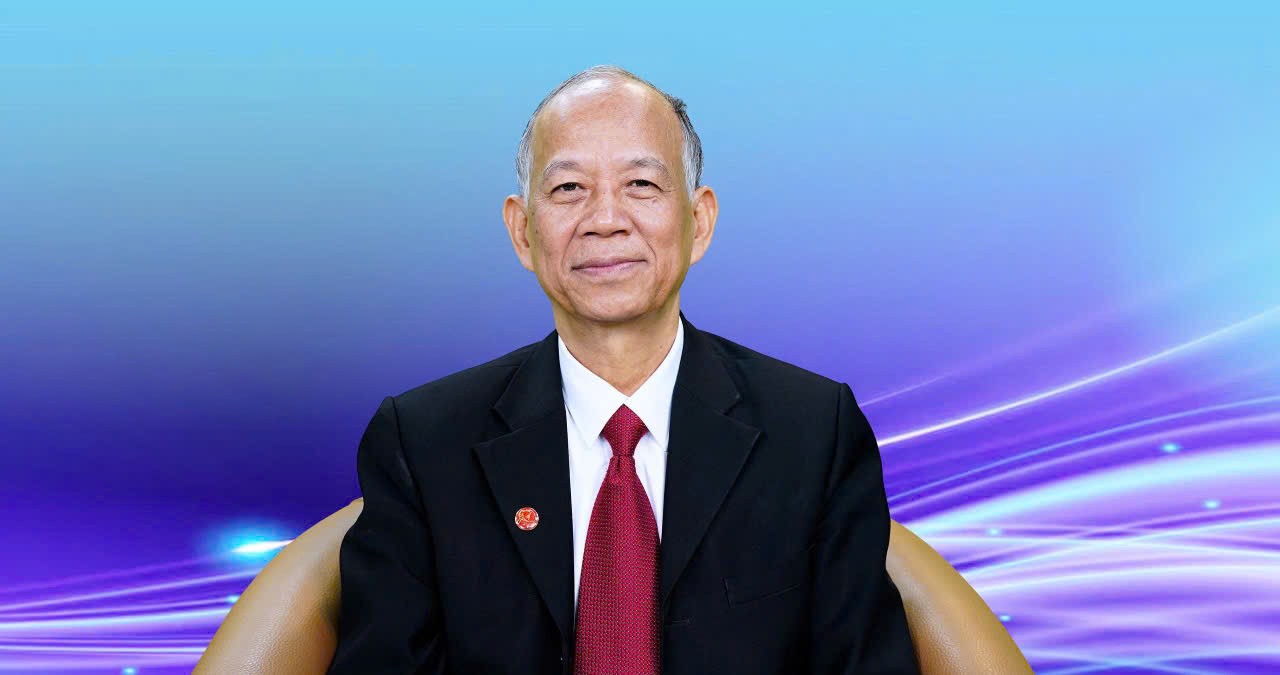 Ảnh 1: TS Nguyễn Minh Phong, chuyên gia kinh tế đánh giá cao hợp tác giữa VinSpeed và Siemens Mobility có thể trở thành một “tảng đá nền” cho quá trình tái định vị ngành đường sắt Việt Nam Ảnh 1: TS Nguyễn Minh Phong, chuyên gia kinh tế đánh giá cao hợp tác giữa VinSpeed và Siemens Mobility có thể trở thành một “tảng đá nền” cho quá trình tái định vị ngành đường sắt Việt Nam