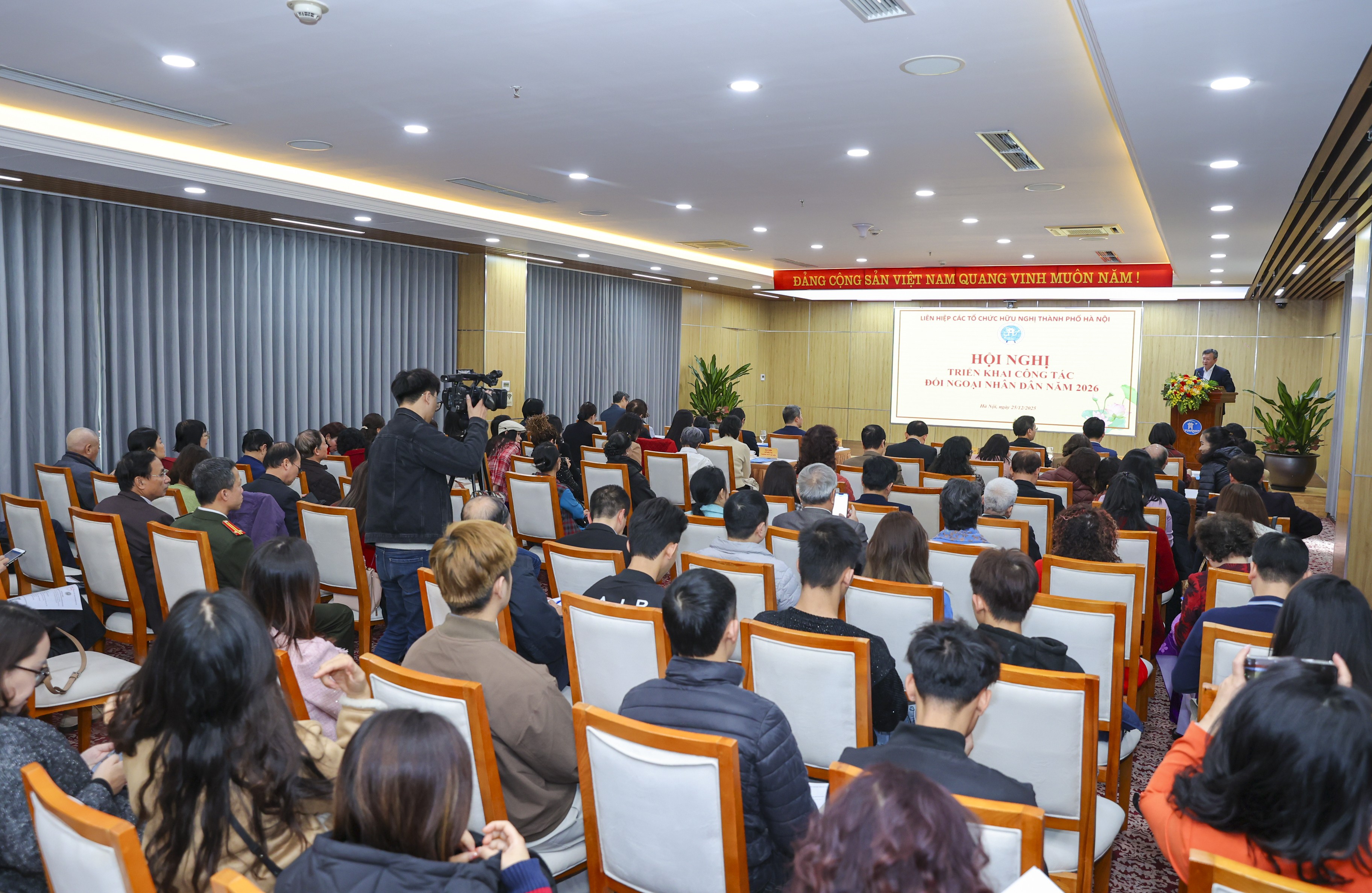 Chú trọng đào tạo cán bộ để nâng cao hiệu quả đối ngoại nhân dân Thủ đô Chú trọng đào tạo cán bộ để nâng cao hiệu quả đối ngoại nhân dân Thủ đô