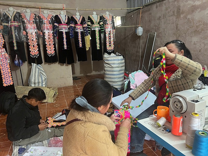 Giảm nghèo về thông tin – nền tảng thoát nghèo bền vững vùng dân tộc thiểu số