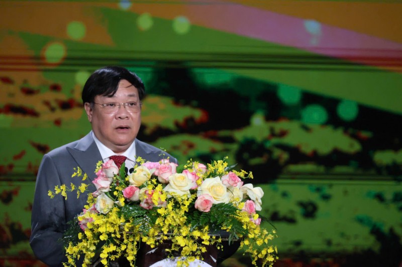 Sắc hoa ngày mới, khẳng định tầm vóc “thủ phủ hoa” miền Tây