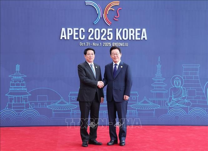 Dấu ấn đa phương: Từ hội nhập sâu rộng tới chủ động kiến tạo