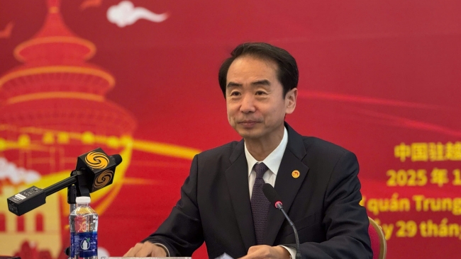 Đại sứ Trung Quốc Hà Vĩ: Quan hệ Việt – Trung năm 2025 tạo đà cho kỷ nguyên hợp tác mới