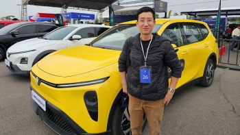 khach hang viet lai thu mot vong la biet ngay vi sao limo green la mpv pho thong cua nam